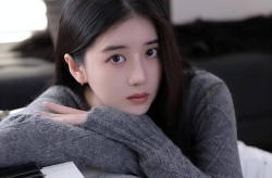 女星李凯馨辱华风波发酵成毅有点冤王一博也受到牵连2025年6月20日
