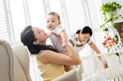 带孩子保姆,带娃保姆的辛勤与智慧