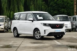 顺应女生开的美丽的车（奥迪Q5LSportback现金优惠1819万）及豪森智能2023年年度董事会规划评述姑娘幼型车5-6万自愿挡