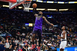 nba詹姆斯扣篮,詹姆斯的空中盛宴